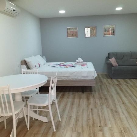 Boutique Apartment 17 Тбилиси Екстериор снимка