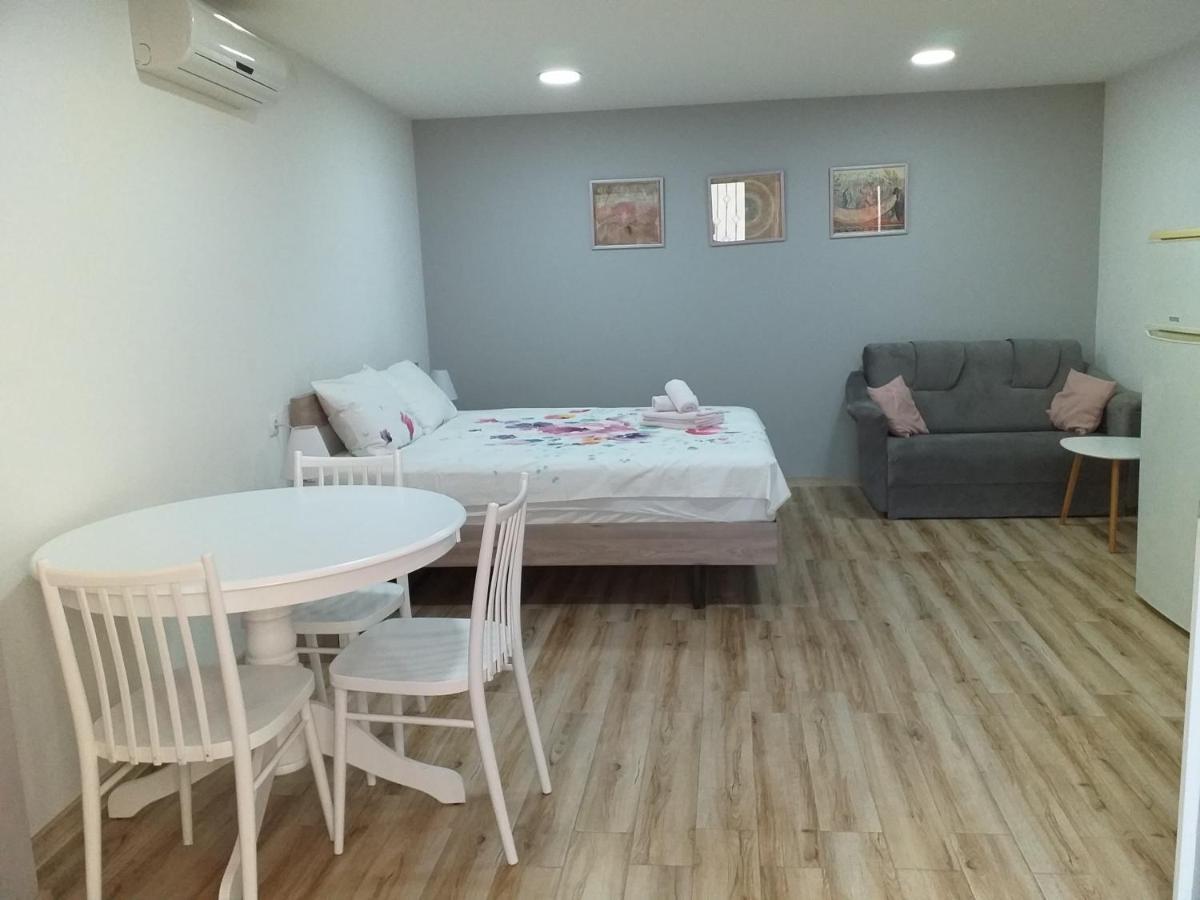 Boutique Apartment 17 Тбилиси Екстериор снимка